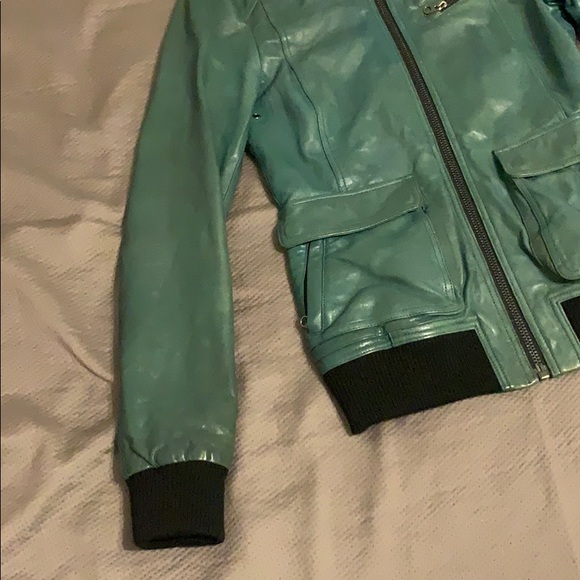 Leather jacket - Picture 2 of 10